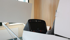 Symulator ruchomy o dwóch stopniach swobody (Widok na przyrządy)